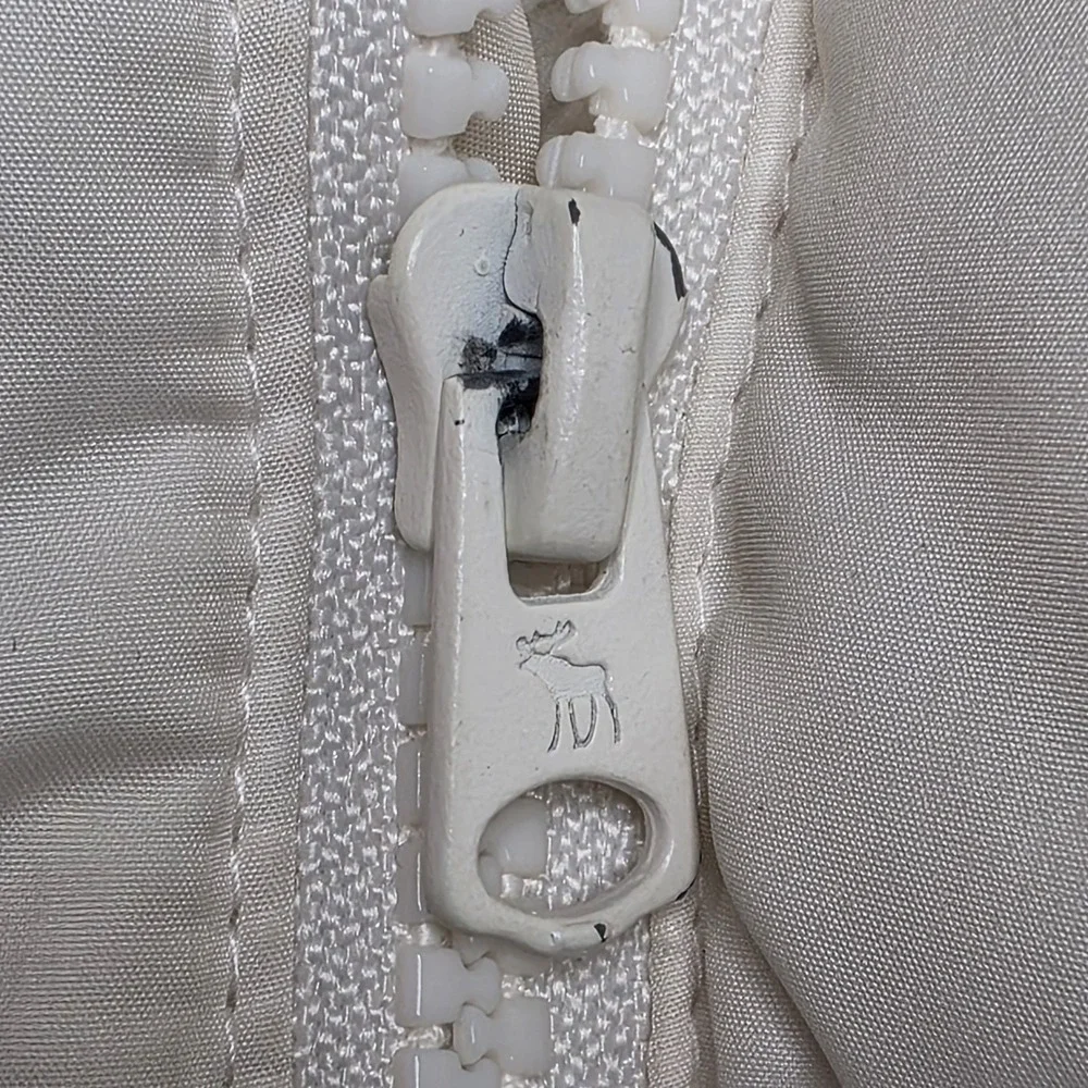 ABERCROMBIE KIDS Girl's Youth Vest Size XL Cream Fleece Puffer Zip up Hooded‎